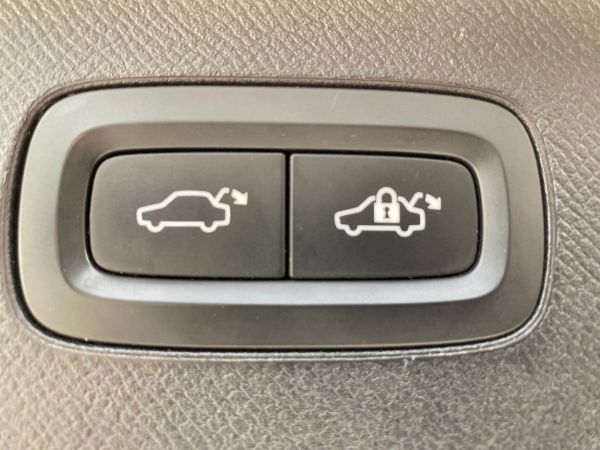 car Volvo XC90 id12033 photo #9