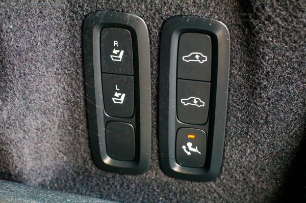 car Volvo XC60 id11379 photo #19
