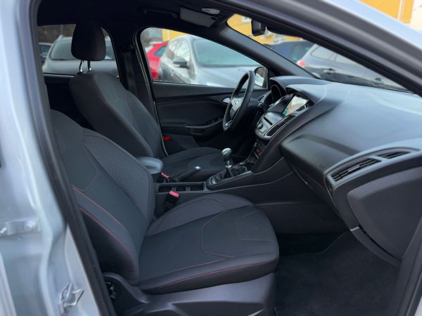 car Ford Focus Rs id11445 photo #7