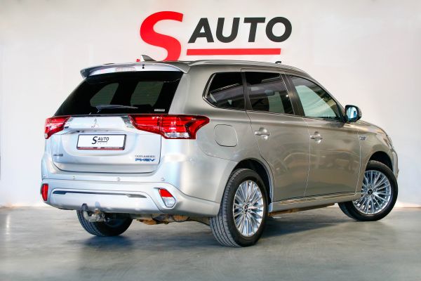 car Mitsubishi Outlander id11568 photo #2