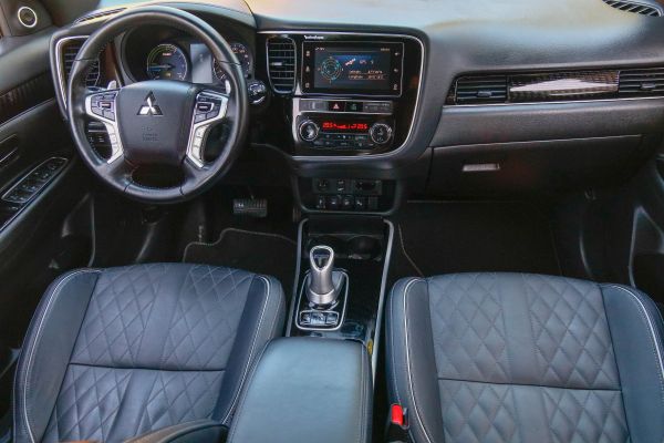 car Mitsubishi Outlander id11568 photo #17