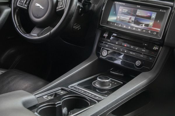 car Jaguar F-PACE id11610 photo #12