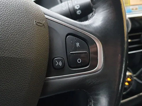 car Renault Clio id9053 photo #2