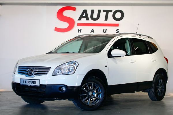 car Nissan Qashqai+2 id10002 main photo