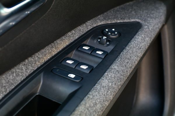 car Peugeot 5008 id9963 photo #8