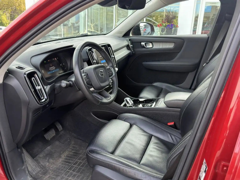 car Volvo XC40 id143617 photo #5