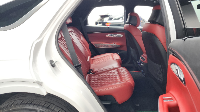 car Genesis GV70 id177009 photo #11