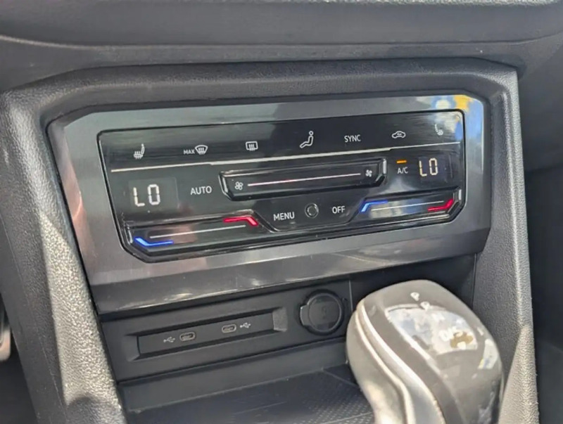 car Volkswagen Tiguan id184809 photo #14