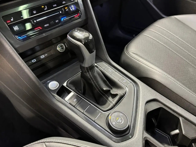 car Volkswagen Tiguan id185054 photo #19