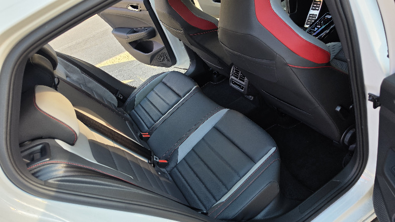 car Volkswagen Golf id206604 photo #9