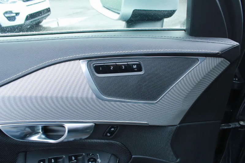 car Volvo XC90 id210127 photo #16