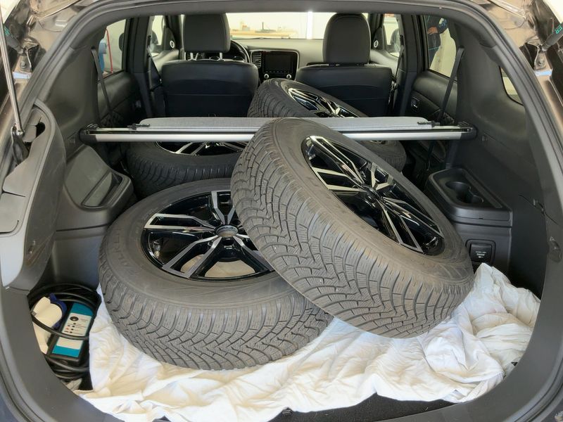 car Mitsubishi Outlander id214863 photo #16