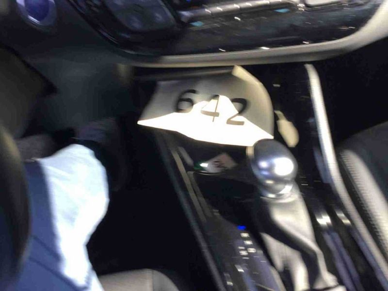 car Toyota C-HR id215325 photo #19