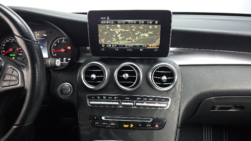 car Mercedes GLC id215771 photo #13