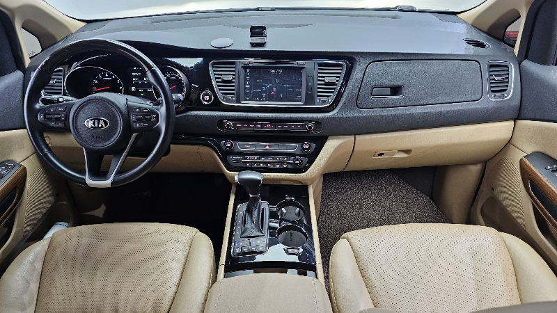 car KIA Carnival id218981 photo #7