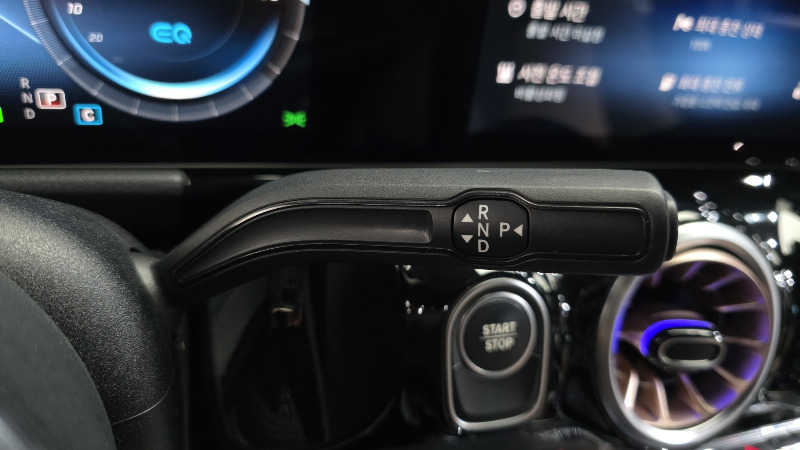 car Mercedes EQA id221013 photo #9