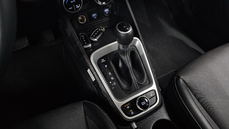 car Hyundai Venue id223095 photo #9