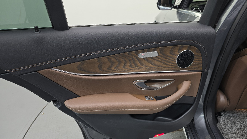 car Mercedes E-Class id225896 photo #25