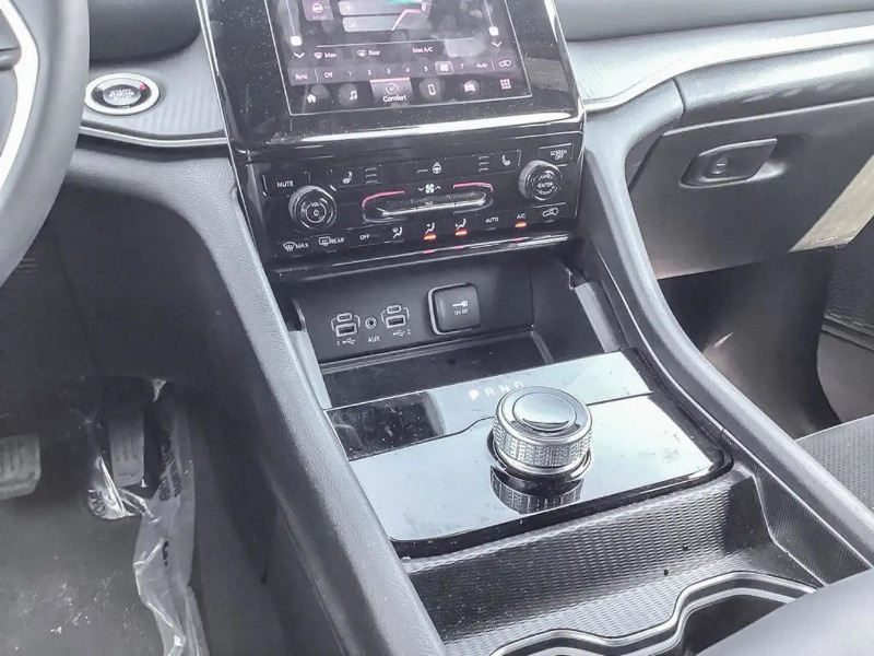 car Jeep Grand Cherokee id226887 photo #21