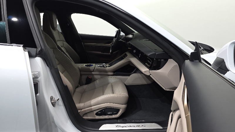 car Porsche Taycan id227659 photo #11