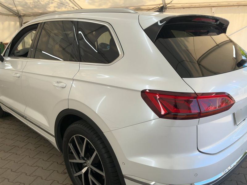 car Volkswagen Touareg id231867 photo #2
