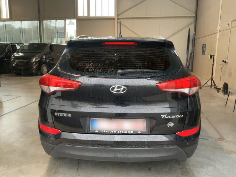 car Hyundai Tucson id234121 photo #3
