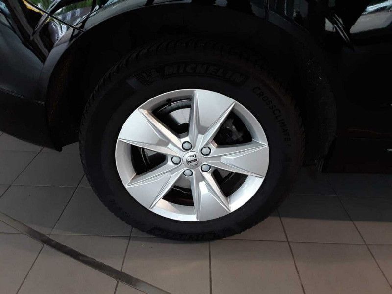 car Volvo XC60 id234358 photo #8