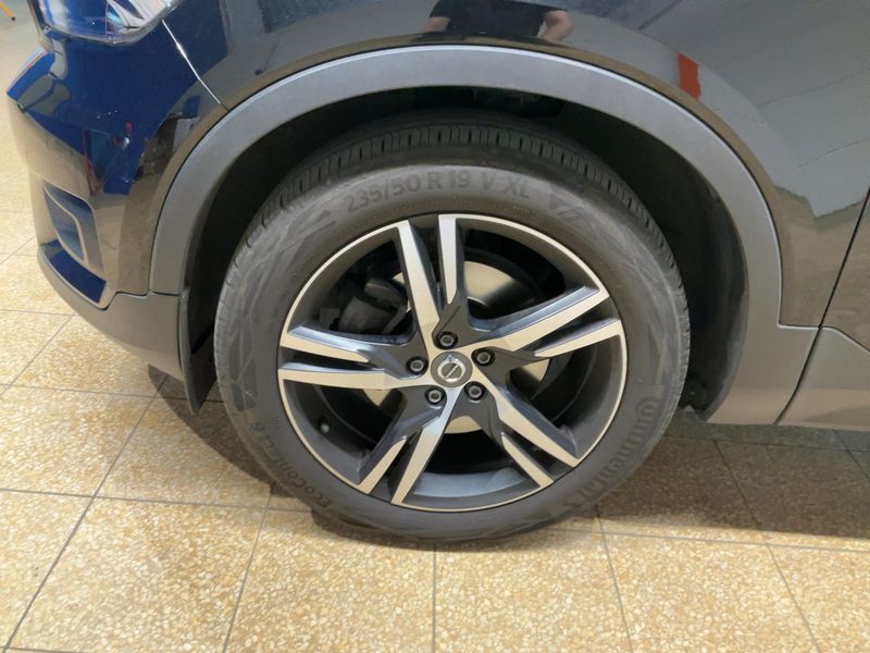 car Volvo XC40 id234369 photo #7