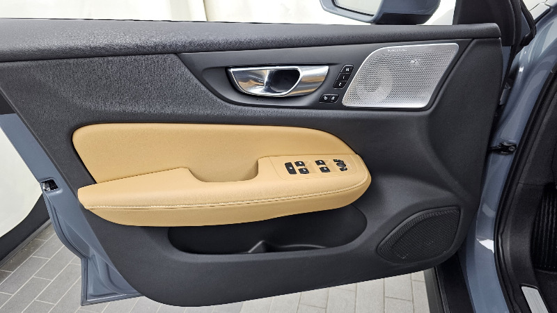 car Volvo V60 id235445 photo #24