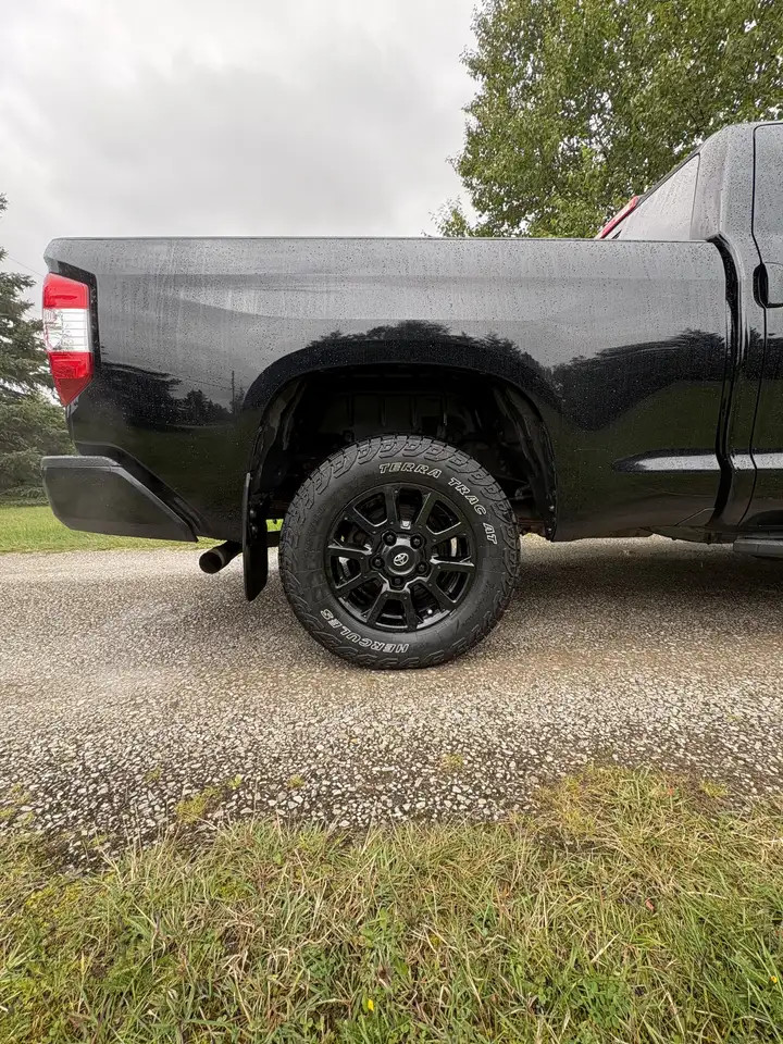 car Toyota Tundra id239812 photo #11