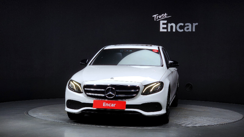 car Mercedes E-Class id239910 photo #3