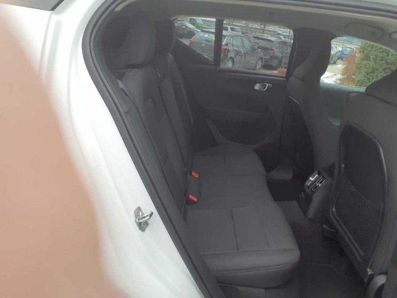 car Volvo XC40 id240423 photo #8