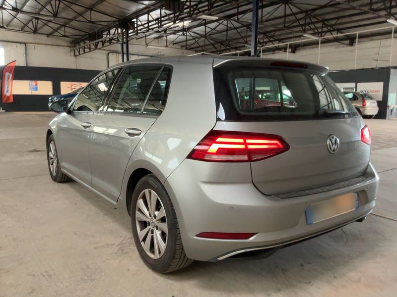 car Volkswagen Golf id240569 photo #2