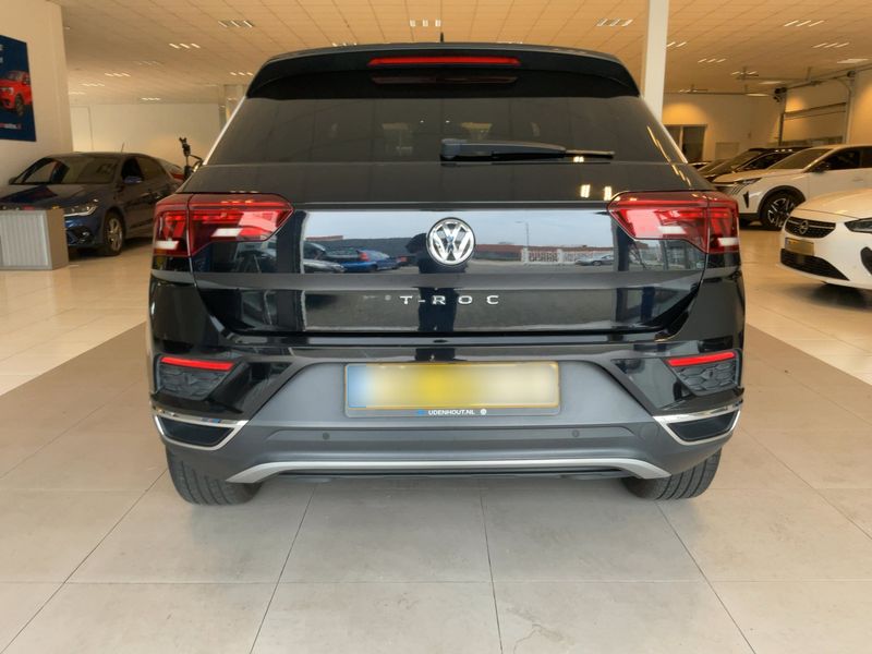 car Volkswagen T-Roc id240572 photo #3