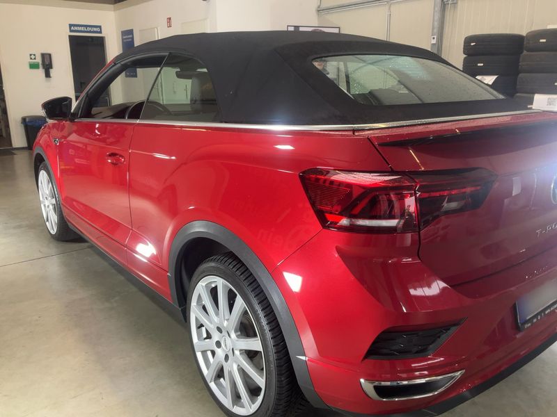 car Volkswagen T-Roc id240618 photo #2
