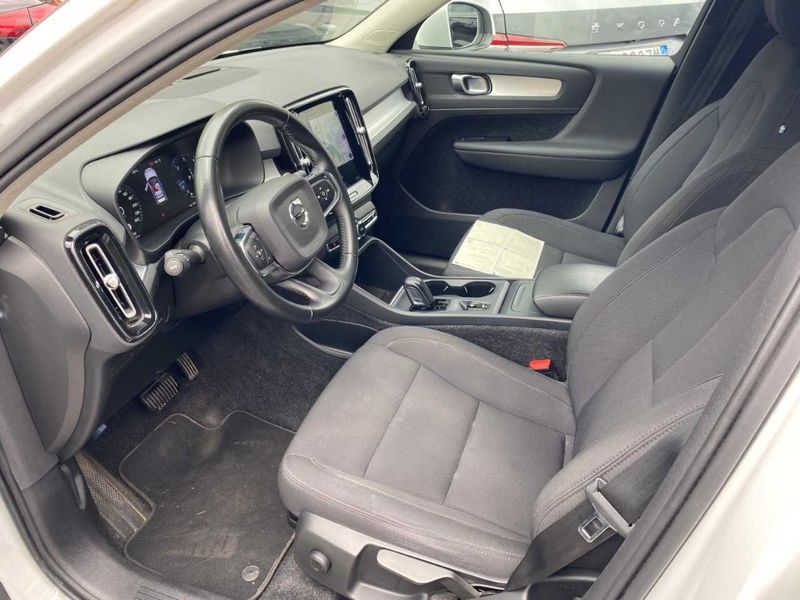 car Volvo XC40 id240981 photo #5