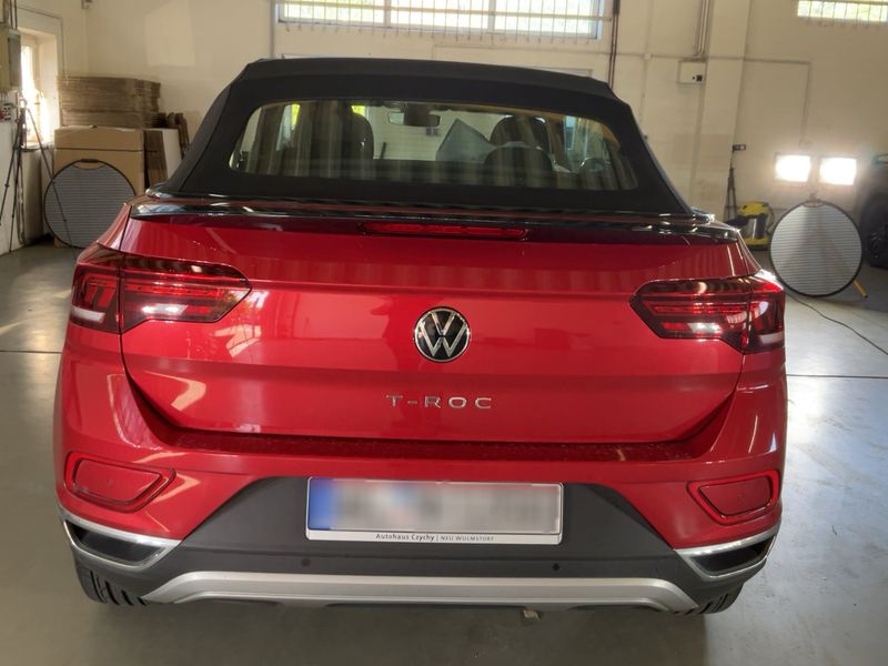 car Volkswagen T-Roc id242786 photo #3