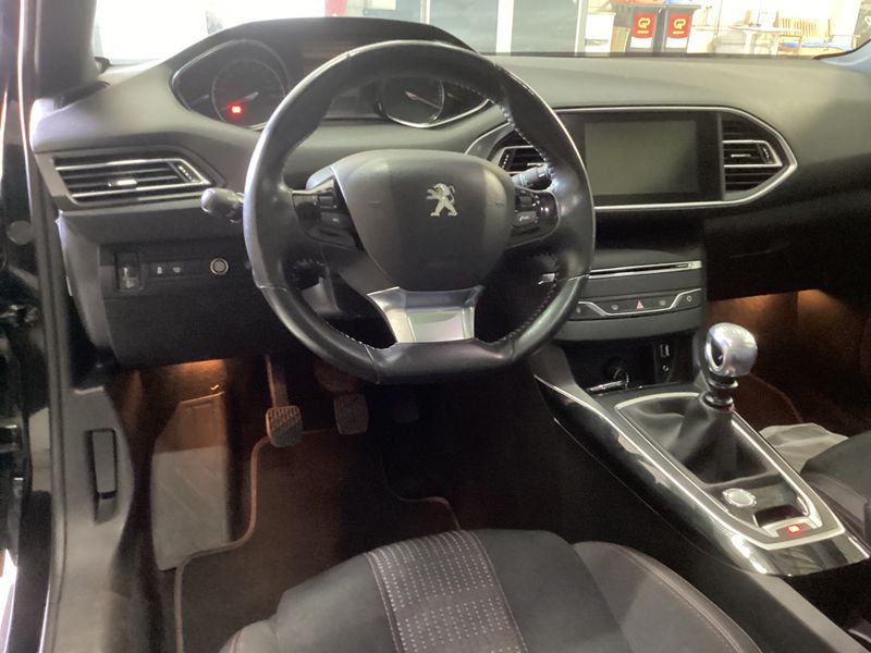 car Peugeot 308 id243839 photo #18