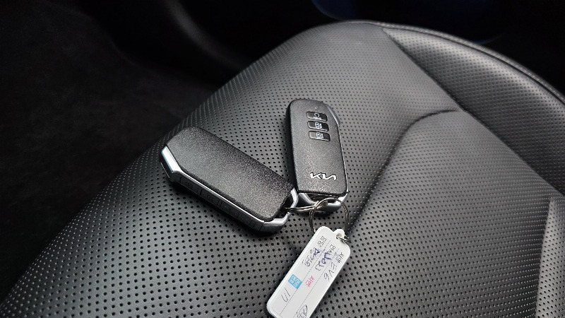 car KIA EV6 id249540 photo #17