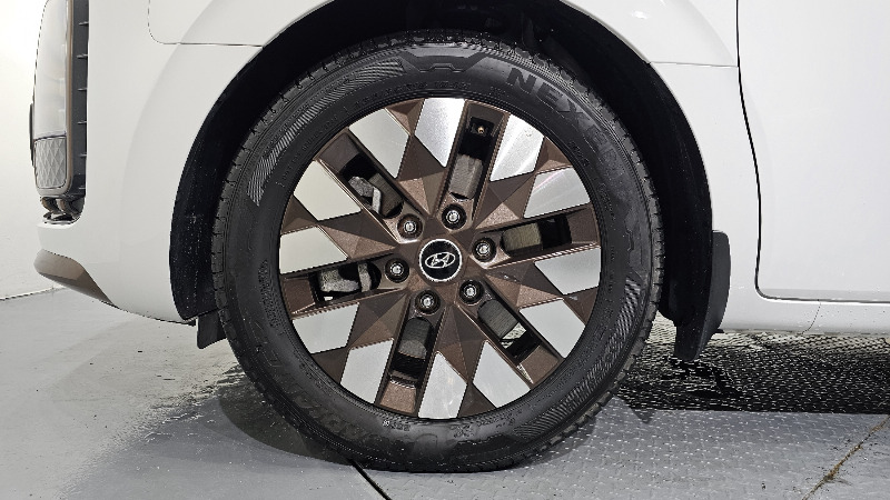 car Hyundai Staria id252535 photo #5