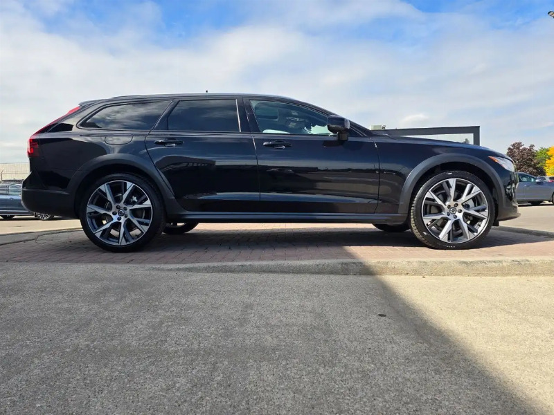 car Volvo V90 id253784 photo #16
