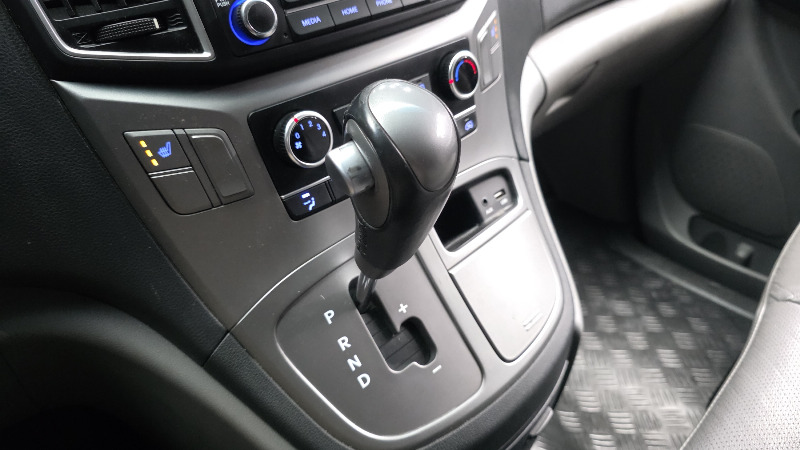 car Hyundai Grand Starex id255546 photo #9