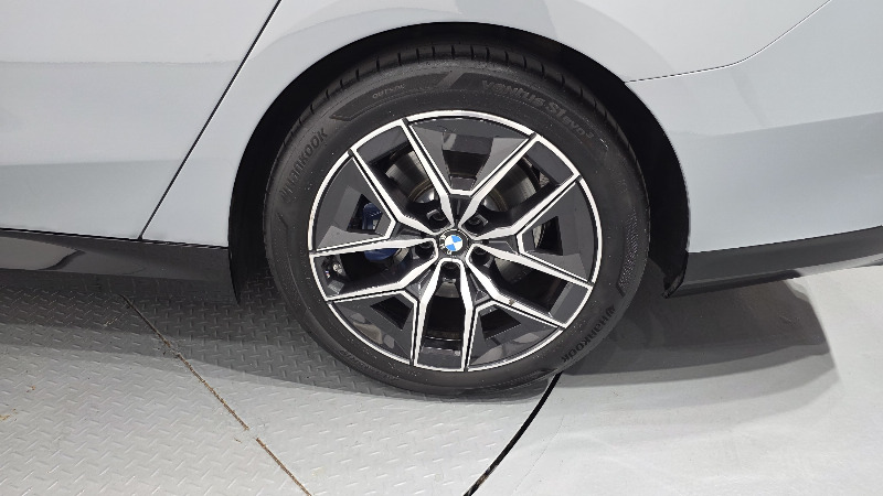 car BMW 5 Series id256500 photo #21