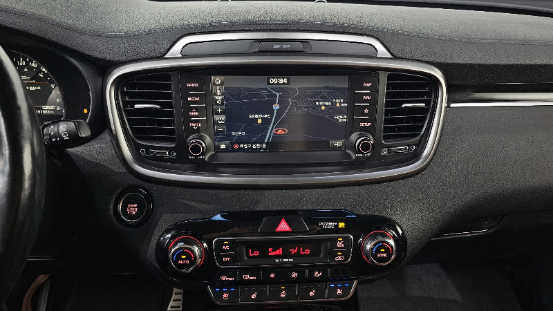 car KIA Sorento id259932 photo #16