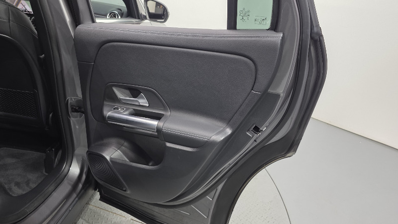 car Mercedes GLA id260032 photo #25