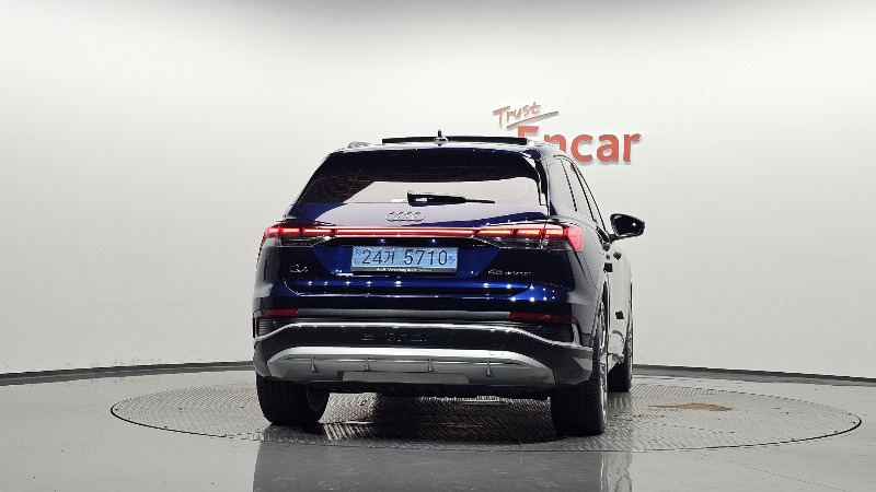 car Audi Q4 e-tron id260237 photo #4