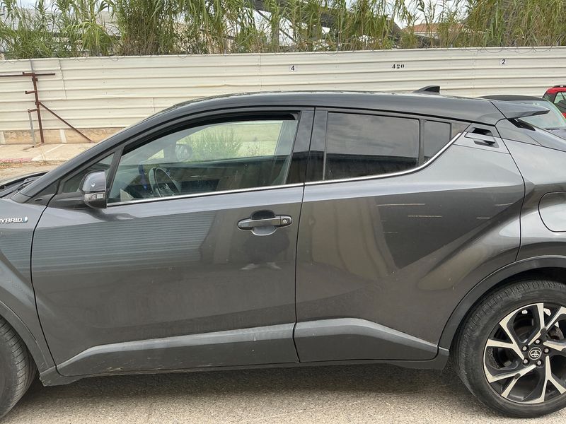 car Toyota C-HR id260332 photo #4