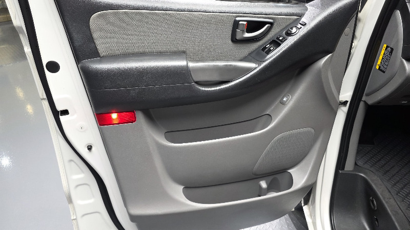 car Hyundai Grand Starex id261006 photo #25