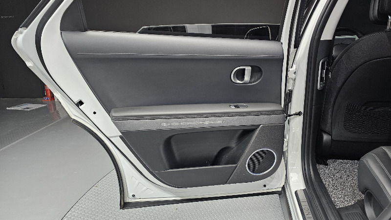 car Hyundai IONIQ 5 id261934 photo #25