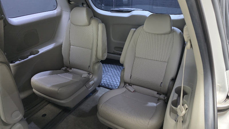 car KIA Carnival id262586 photo #13